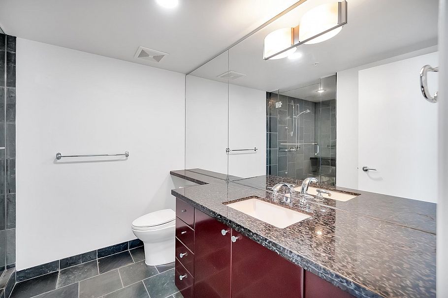 TH31 1277 W Cordova Street Vancouver, BC - 9