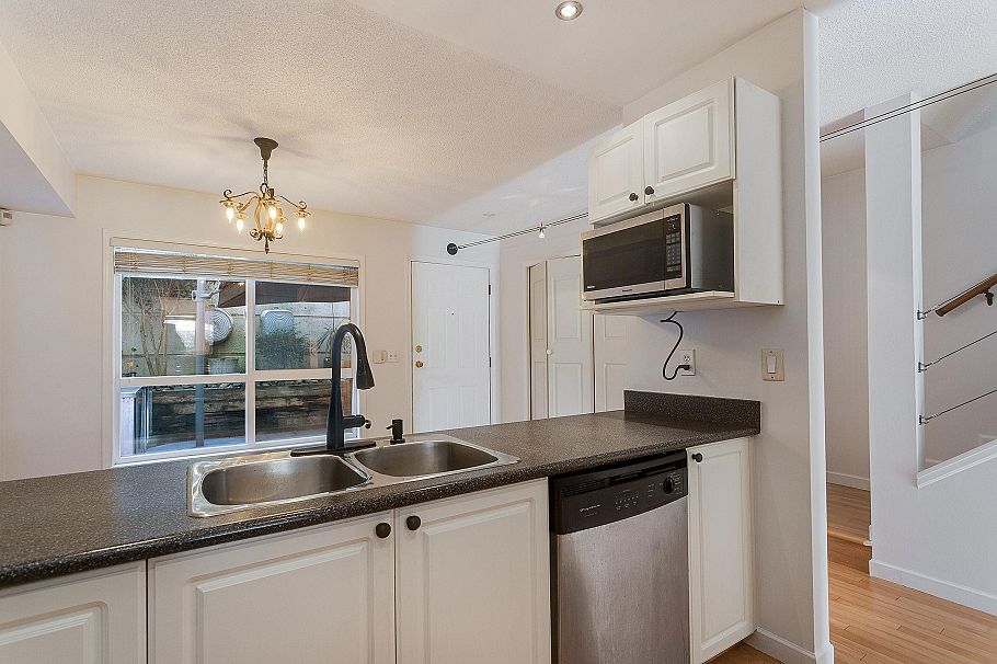 28 2723 E Kent Avenue North Vancouver, BC - 15