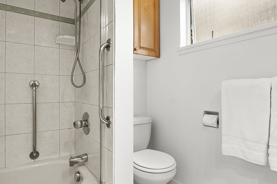 651 Kerry Place North Vancouver, BC - 21