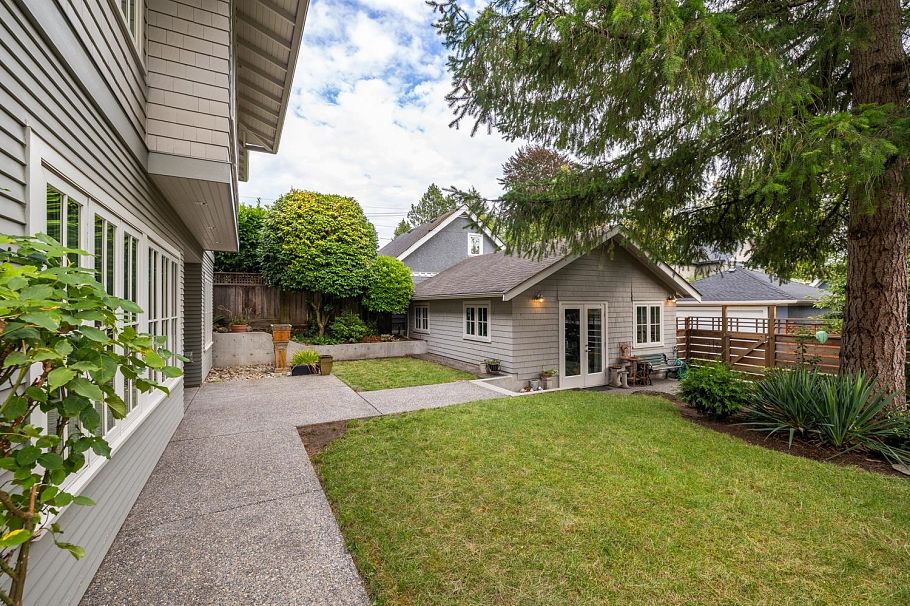 3336 W 38th Avenue Vancouver, BC - 36
