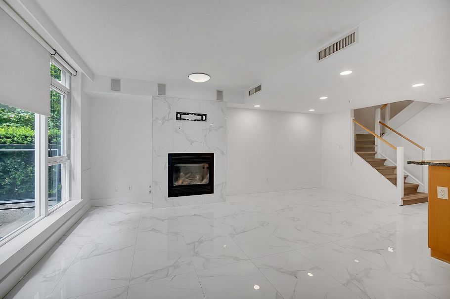 TH31 1277 W Cordova Street Vancouver, BC - 11