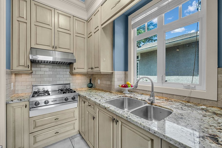 4019 W 40th Avenue Vancouver, BC - 15