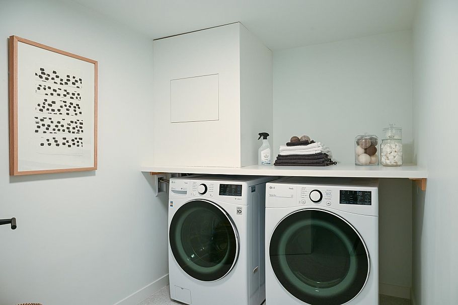 210 2045 Heritage Park Lane North Vancouver, BC - 10