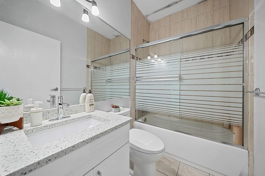 203 6460 Main Street Vancouver, BC - 11