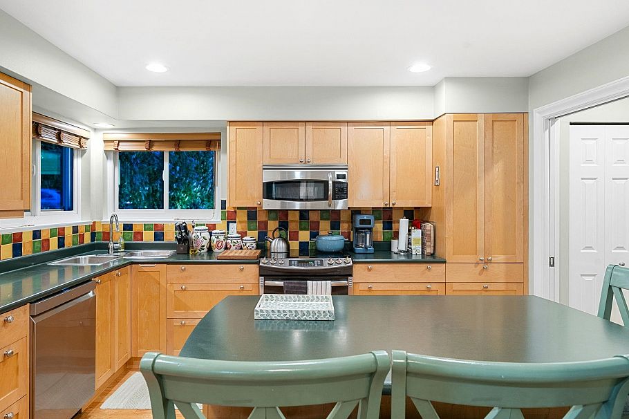 2380 Mackay Avenue North Vancouver, BC - 6