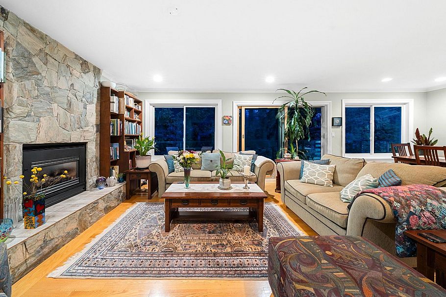 2380 Mackay Avenue North Vancouver, BC - 14