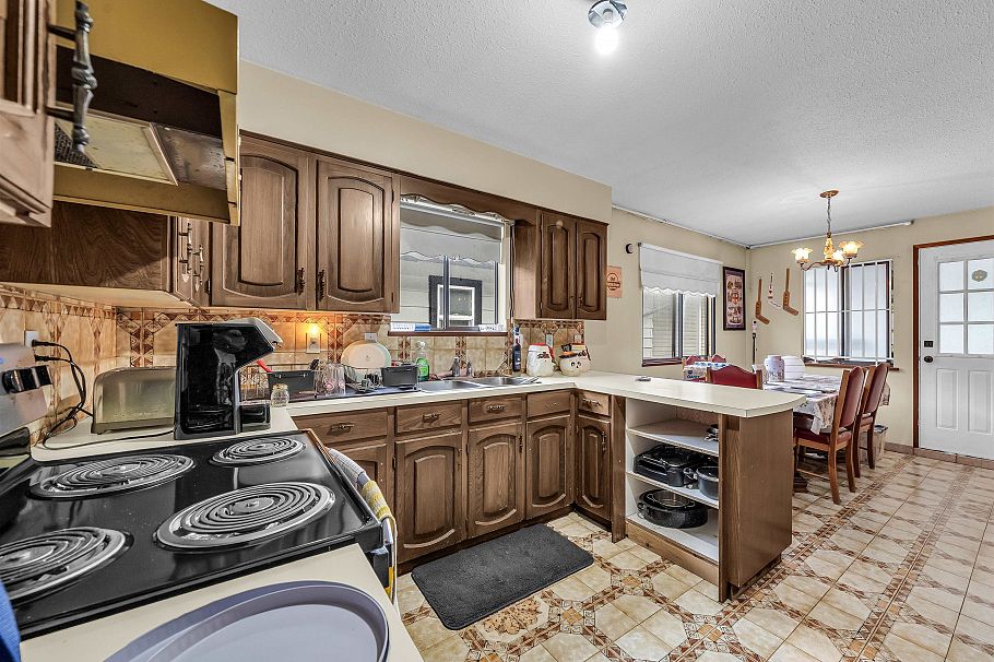 3112 E 1st Avenue Vancouver, BC - 4