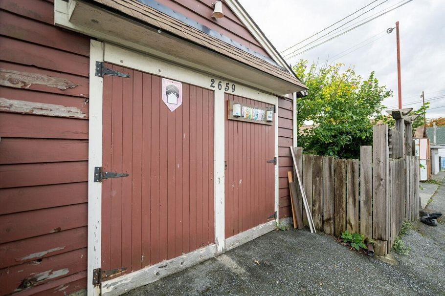 2659 Oxford Street Vancouver, BC - 40