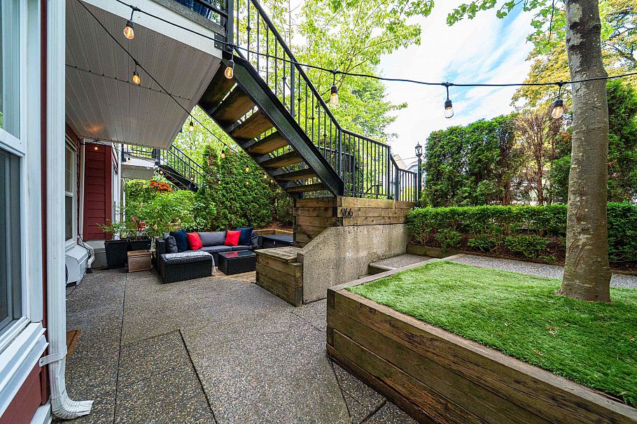 966 W 16th Avenue Vancouver, BC - 13