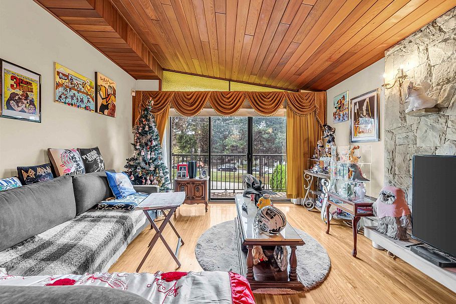 3112 E 1st Avenue Vancouver, BC - 9