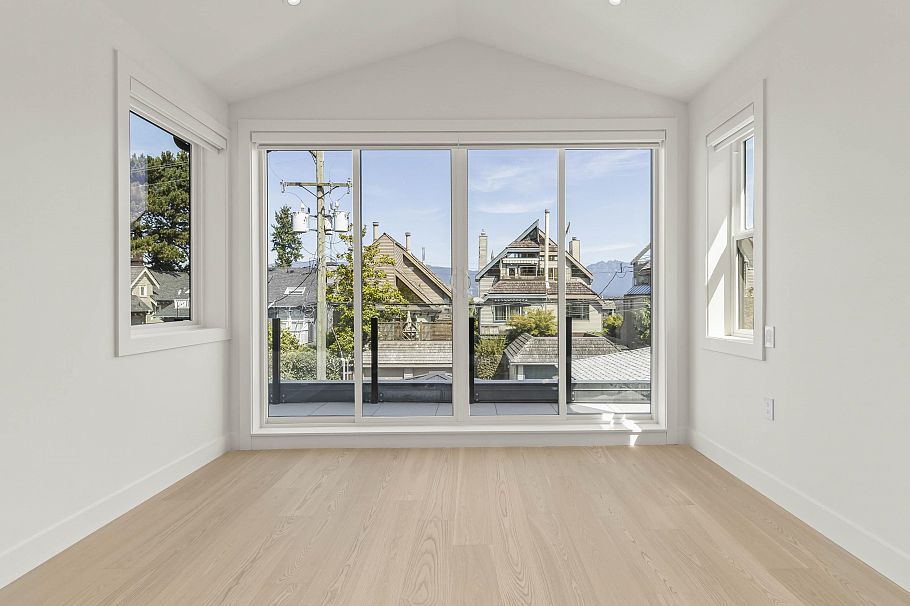 2565 W 2nd Avenue Vancouver, BC - 23