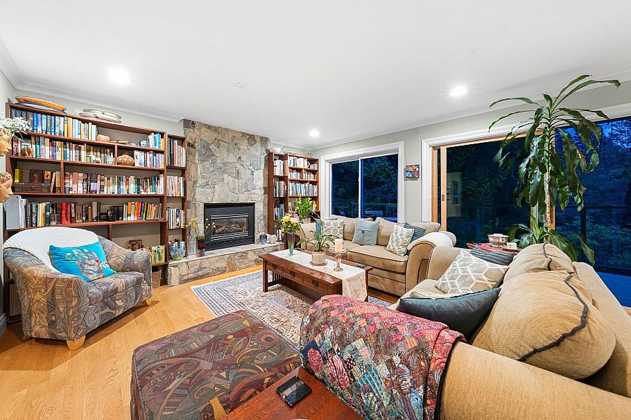 2380 Mackay Avenue North Vancouver, BC - 10