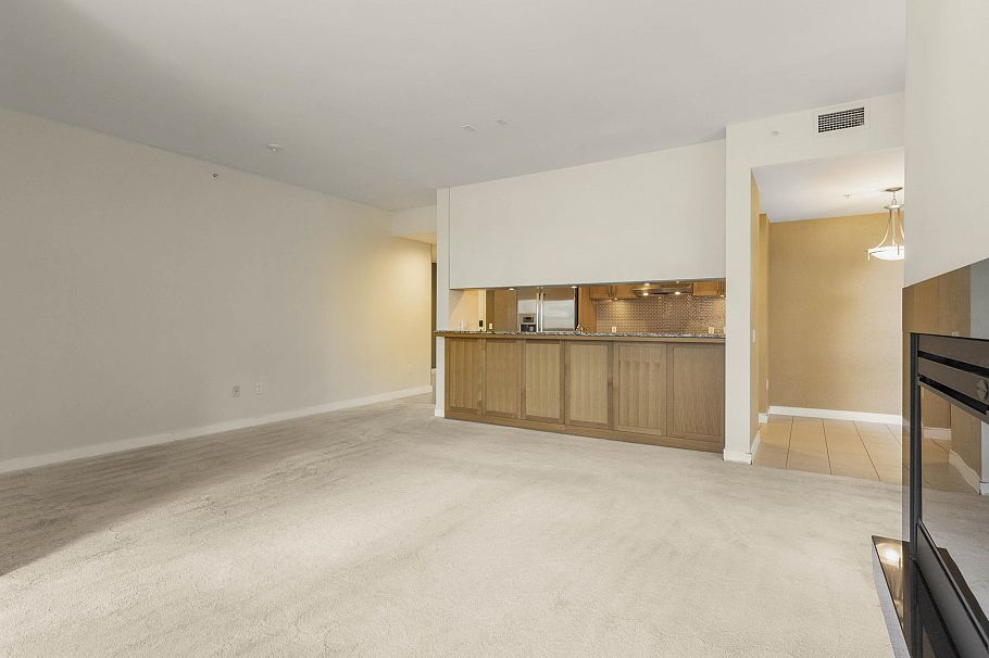 307 3382 Wesbrook Mall Vancouver, BC - 4