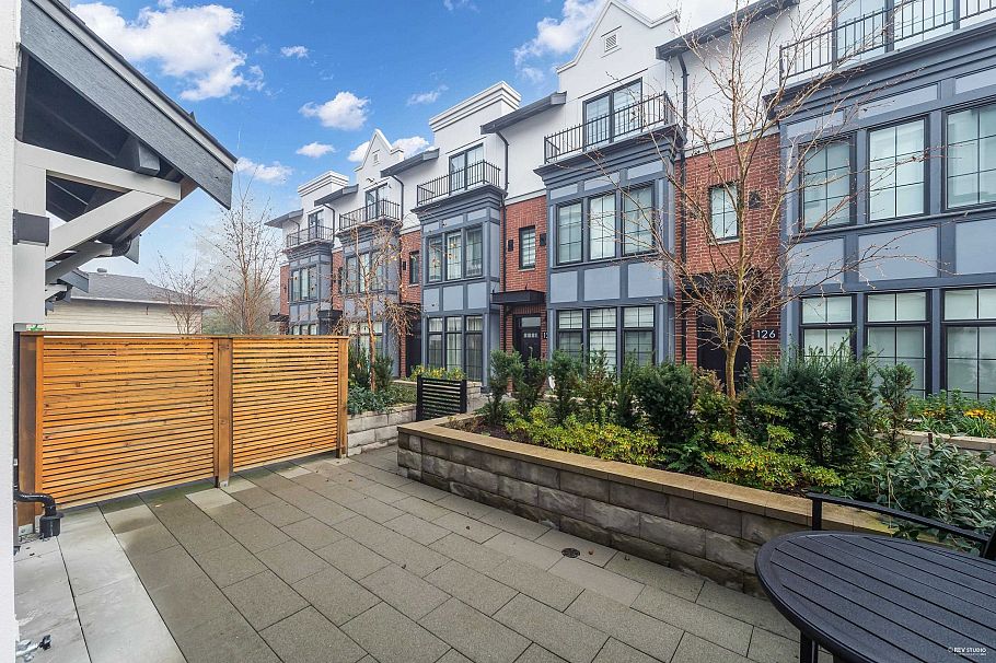 118 2070 Curling Road North Vancouver, BC - 16