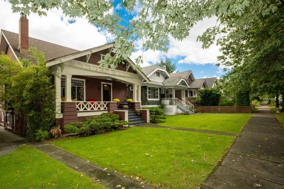 2659 Oxford Street Vancouver, BC - 1