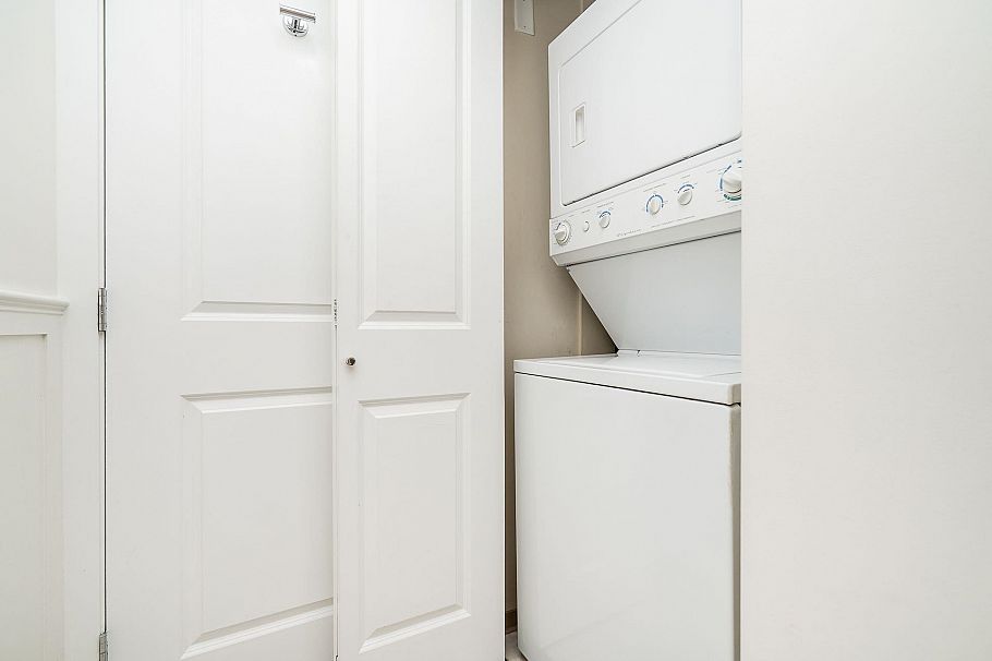 601 1001 Richards Street Vancouver, BC - 17