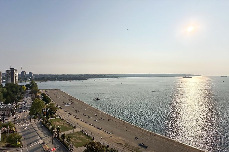 17 1861 BEACH AVENUE, Vancouver BC V7Y 1B8 Vancouver, BC - 17