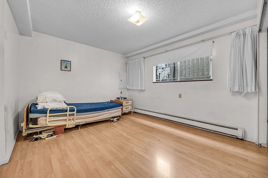 3112 E 1st Avenue Vancouver, BC - 21