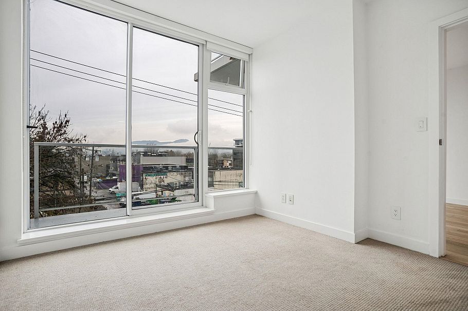 503 4638 Gladstone Street Vancouver, BC - 7