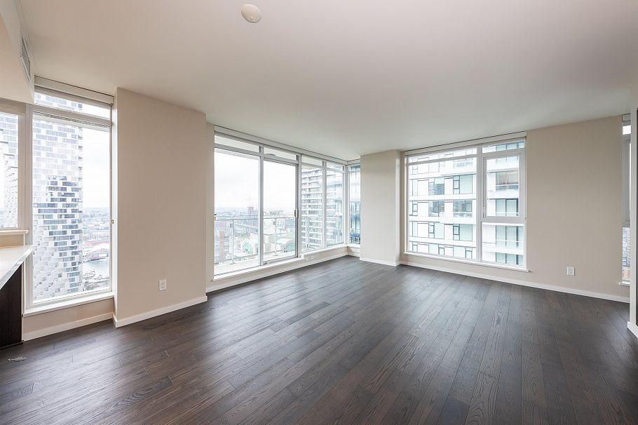 2707 1351 Continental Street Vancouver, BC - 3