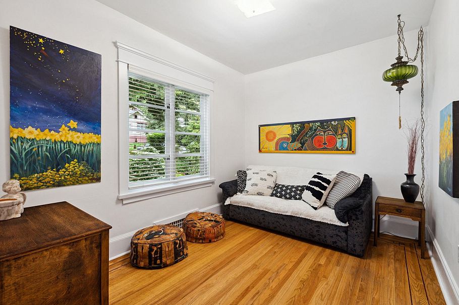 349 E 24th Street North Vancouver, BC - 14