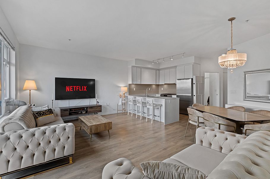 505 725 Marine Drive North Vancouver, BC - 2