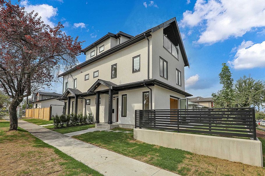 1 3695 E 26 Avenue Vancouver, BC - 2