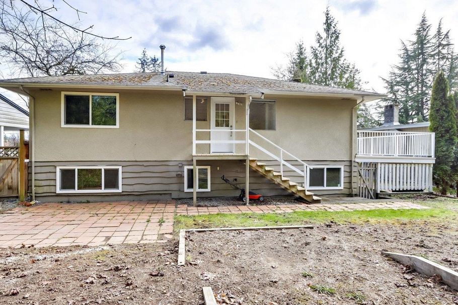 2984 Plymouth Drive North Vancouver, BC - 35