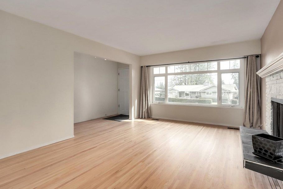 2984 Plymouth Drive North Vancouver, BC - 3