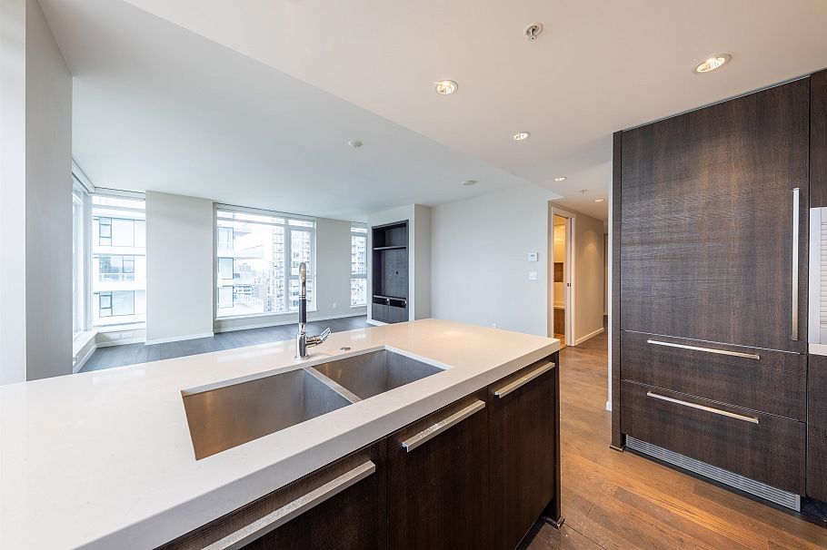 2707 1351 Continental Street Vancouver, BC - 6