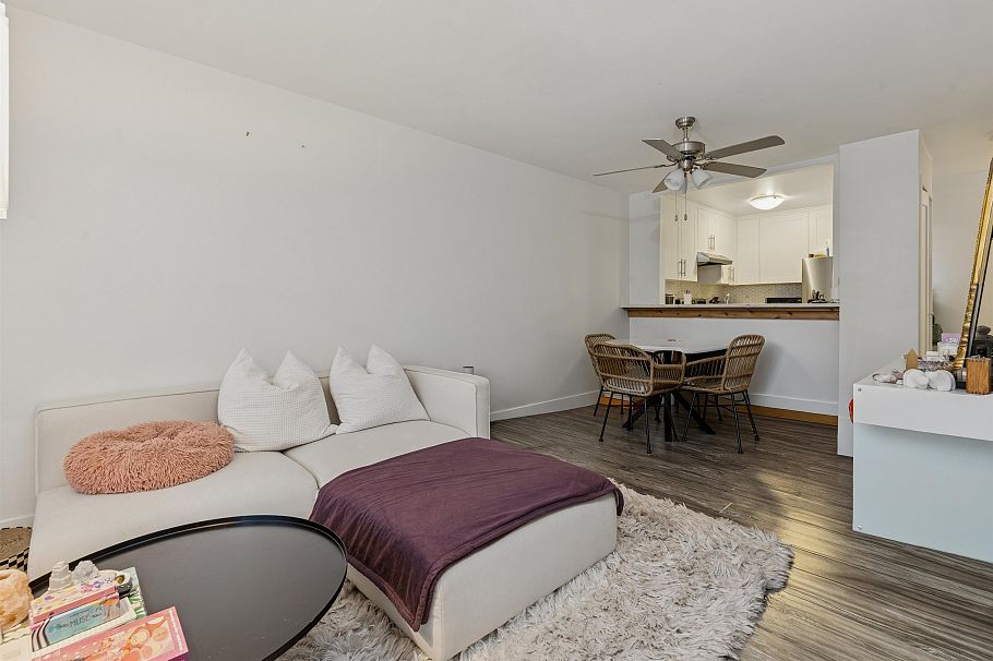 308 1010 Chilco Street Vancouver, BC - 5