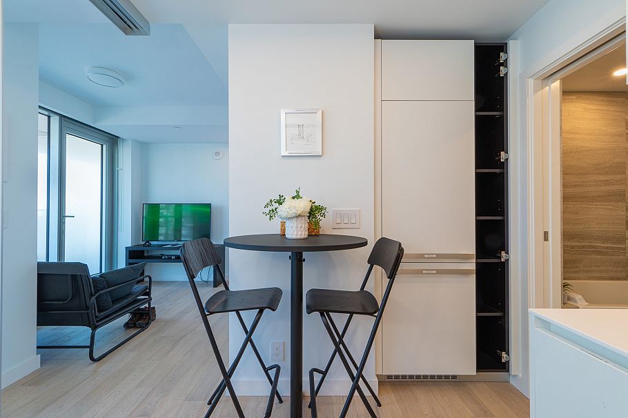 2010 1480 Howe Street Vancouver, BC - 18