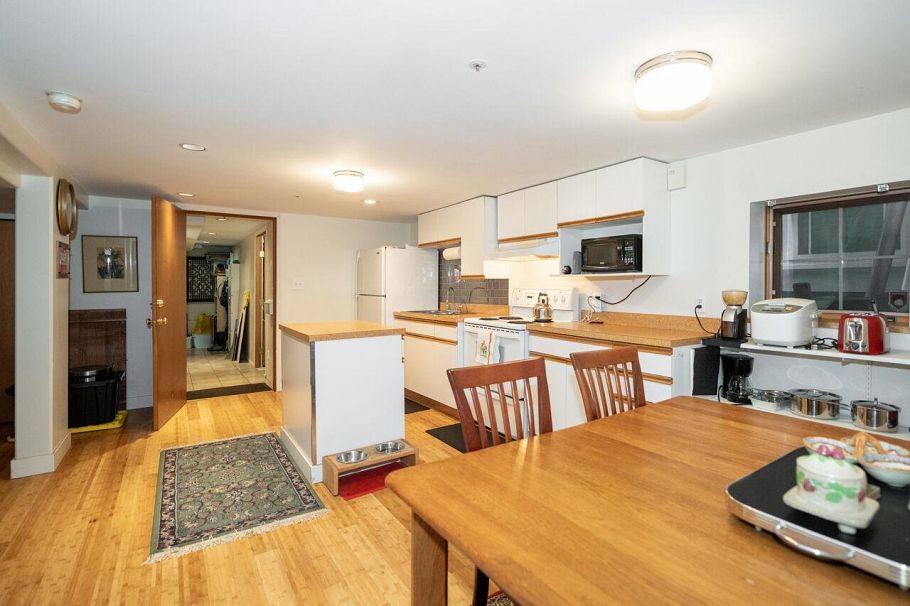 2659 Oxford Street Vancouver, BC - 30