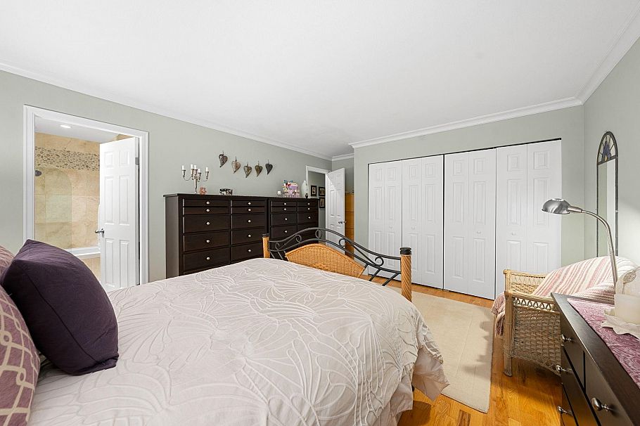 2380 Mackay Avenue North Vancouver, BC - 21