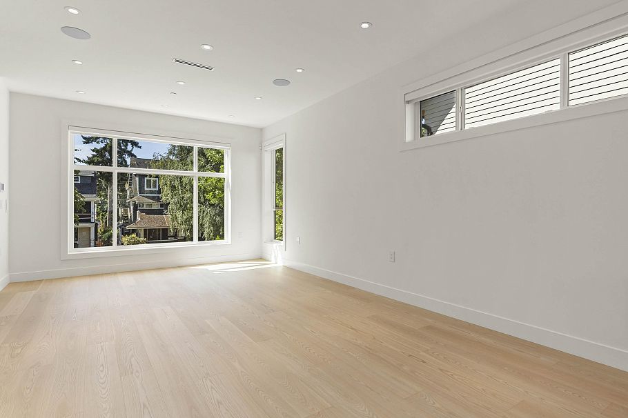 2565 W 2nd Avenue Vancouver, BC - 5