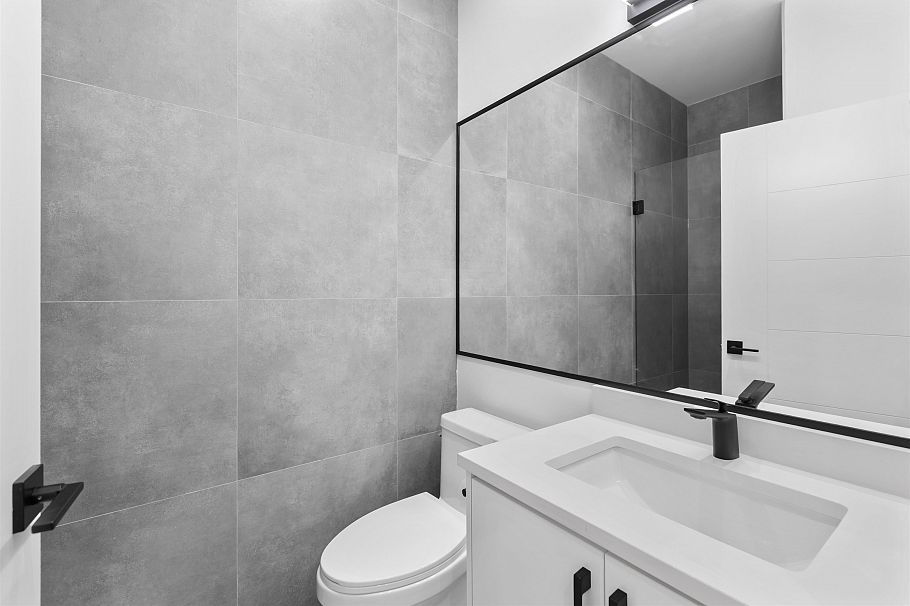 5304 Fraser Street Vancouver, BC - 34