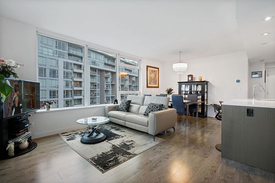 1605 110 Switchmen Street Vancouver, BC - 3