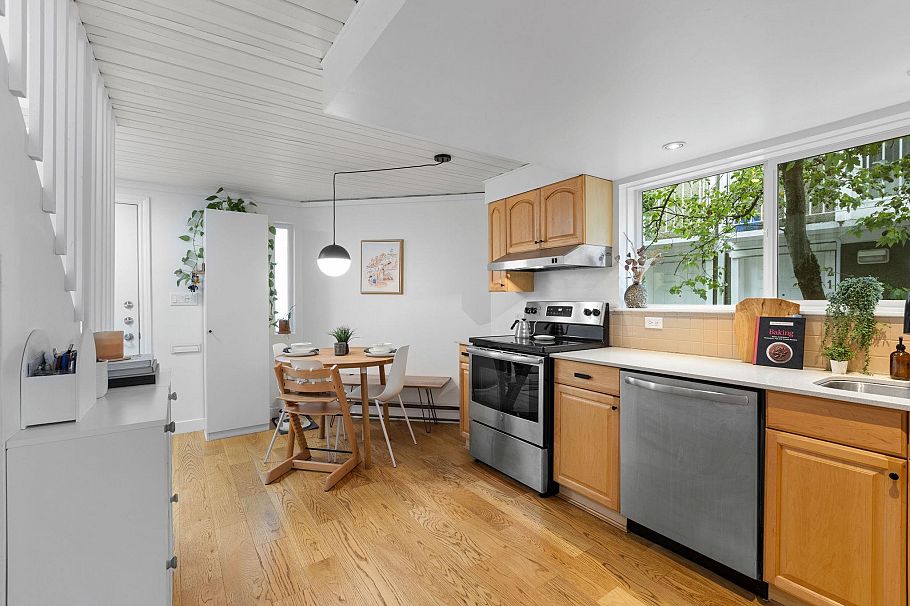 212 1045 W 8th Avenue Vancouver, BC - 10