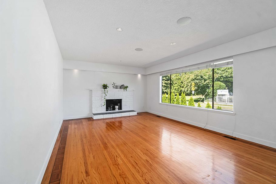 1825 Skeena Street Vancouver, BC - 3