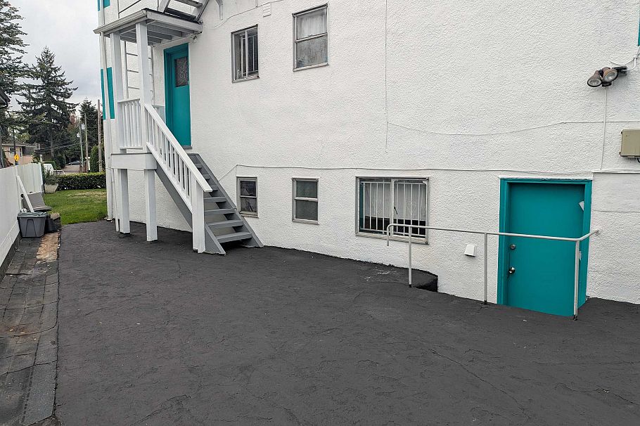 2984 Clark Drive Vancouver, BC - 8