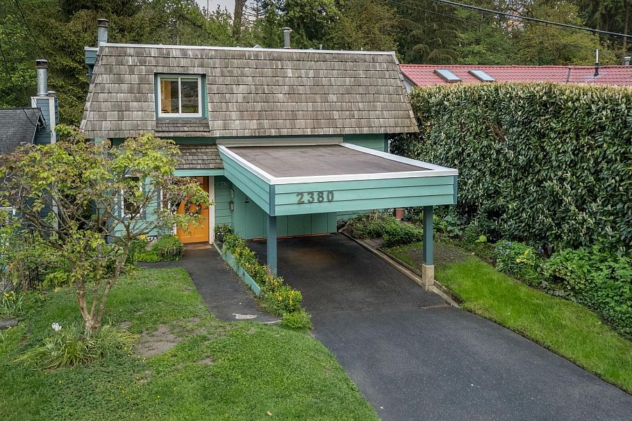 2380 Mackay Avenue North Vancouver, BC - 27