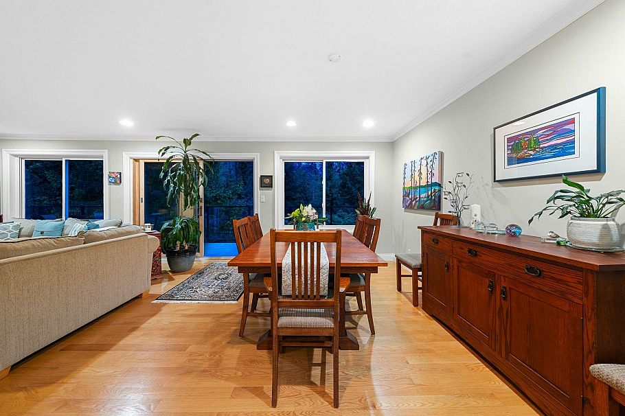 2380 Mackay Avenue North Vancouver, BC - 17