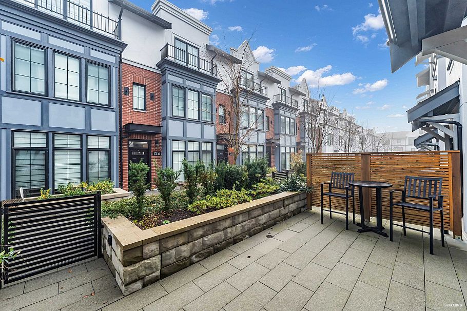 118 2070 Curling Road North Vancouver, BC - 15