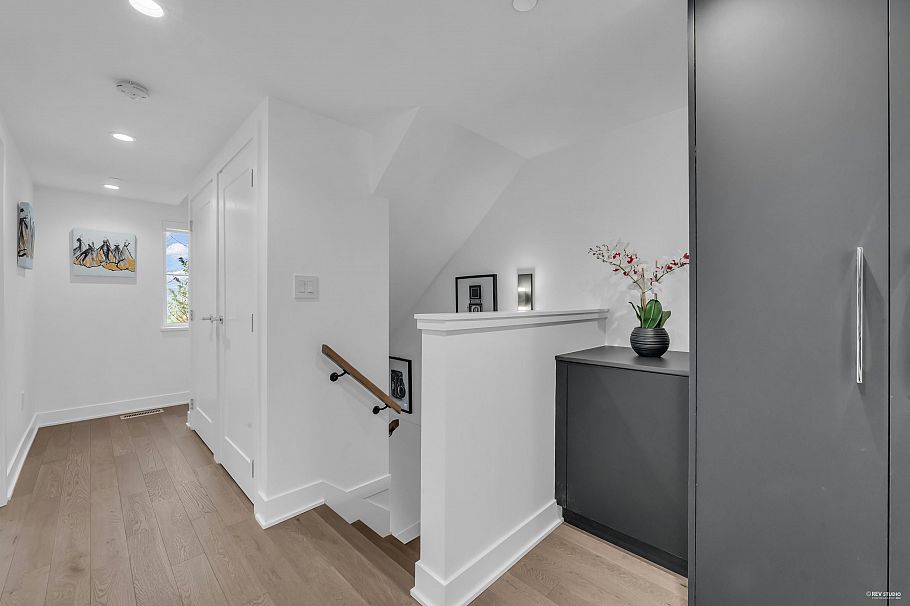 118 2070 Curling Road North Vancouver, BC - 18