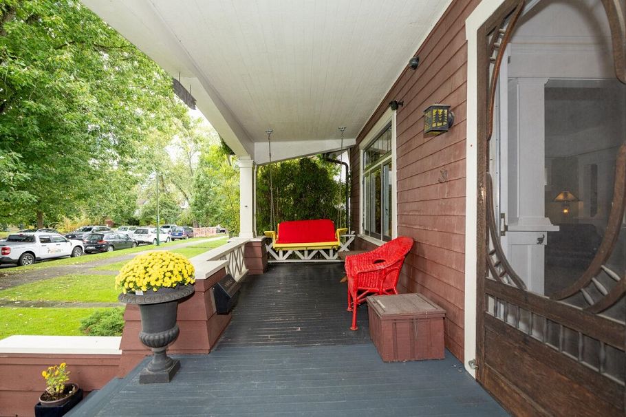 2659 Oxford Street Vancouver, BC - 4