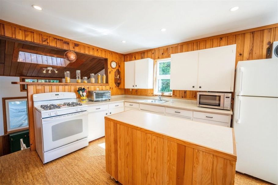 22 Brighton Beach North Vancouver, BC - 18