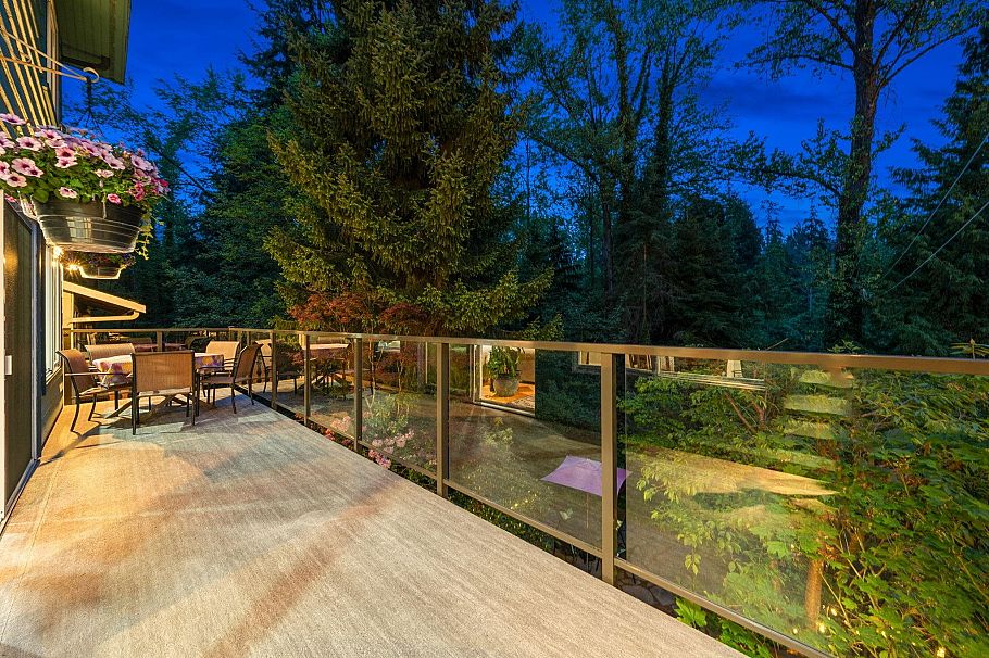 2380 Mackay Avenue North Vancouver, BC - 37