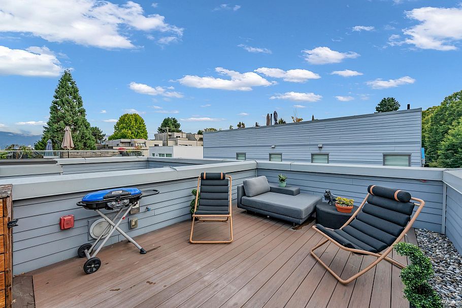 1407 East 1st Street Vancouver, BC - 2