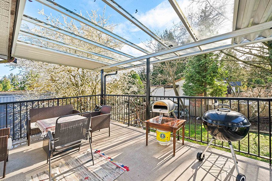 2333 Kirkstone Road North Vancouver, BC - 6