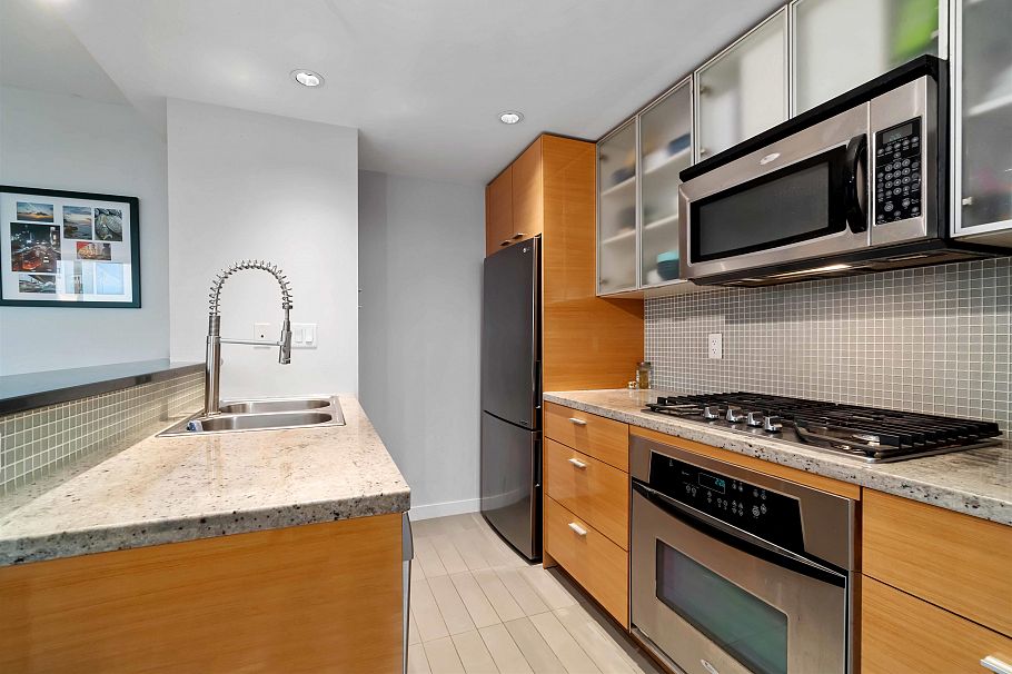 2303 33 Smithe Street Vancouver, BC - 6